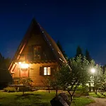 Runolist Mountain - 3 With Pool & Near Risnjak