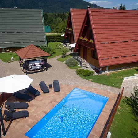 Runolist Mountain - 3 With Pool & Near Risnjak Horská chata