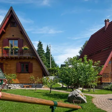 Runolist Mountain - 3 With Pool & Near Risnjak Horská chata