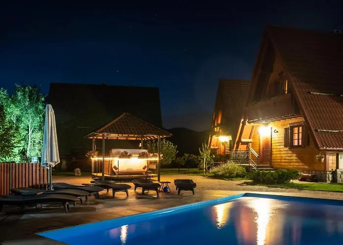 Runolist Mountain - 3 With Pool & Near Risnjak Horská chata
