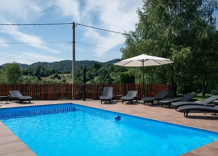Runolist Mountain - 3 With Pool & Near Risnjak