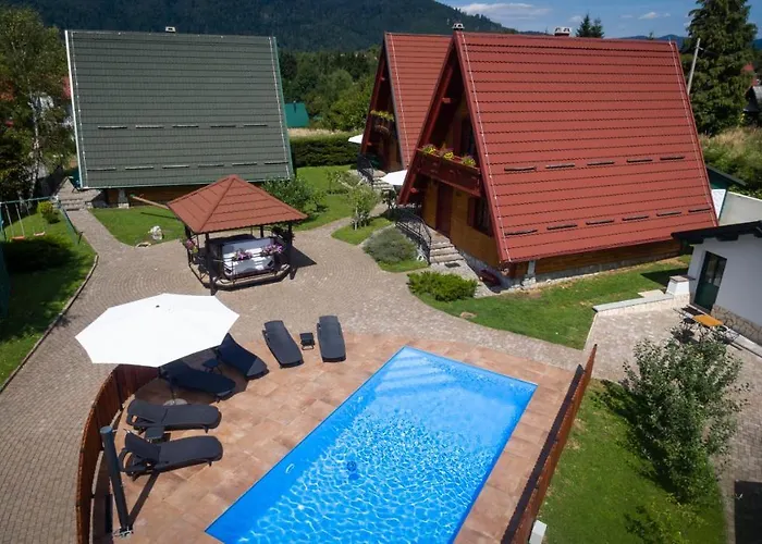 Runolist Mountain - 3 With Pool & Near Risnjak シャレー