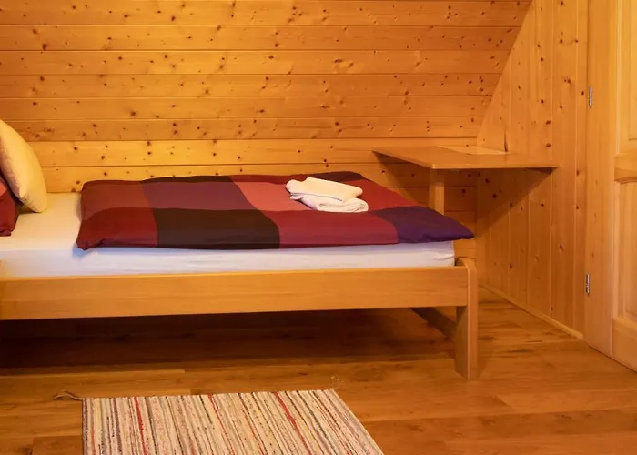 シャレー Runolist Mountain - 3 With Pool & Near Risnjak