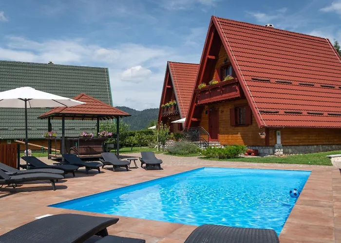 Runolist Mountain - 3 With Pool & Near Risnjak スリ・ルー
